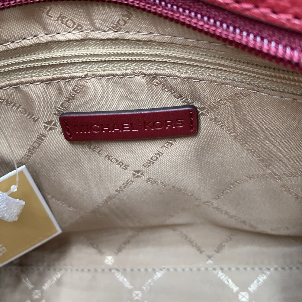 MICHAEL KORS
Mirella Small Logo Embossed Pebbled Leather Crossbody
DK CHERRY
NWT - Picture 12 of 16